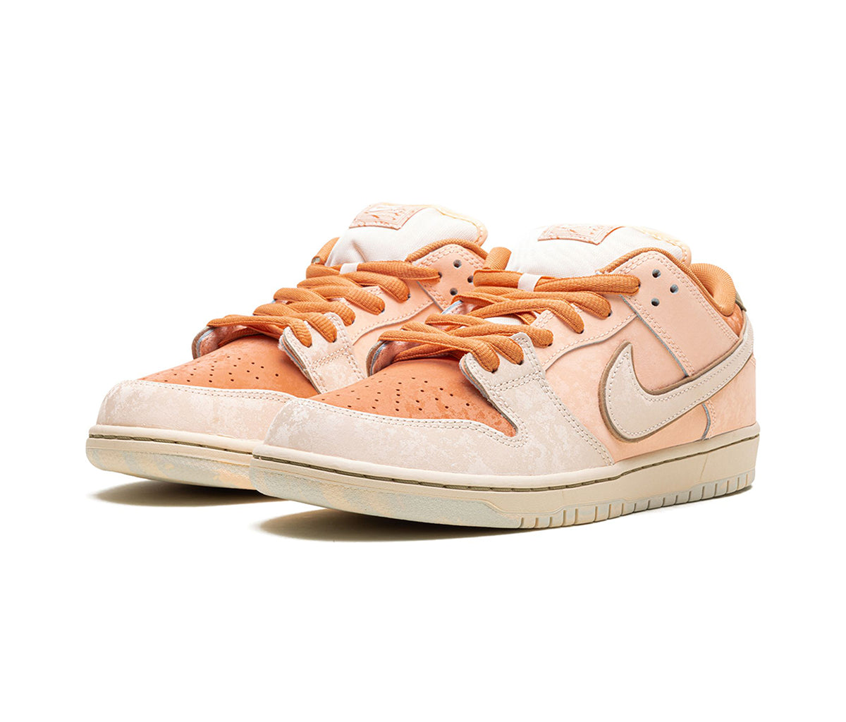 nike sb dunk pigeon pink