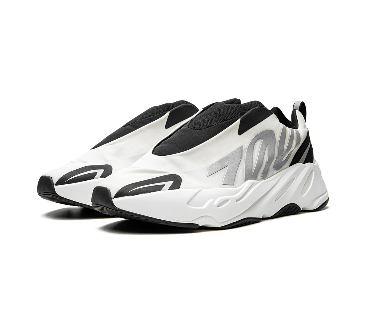 adidas Yeezy Boost 700 MNVN Laceless Analog – Section Store