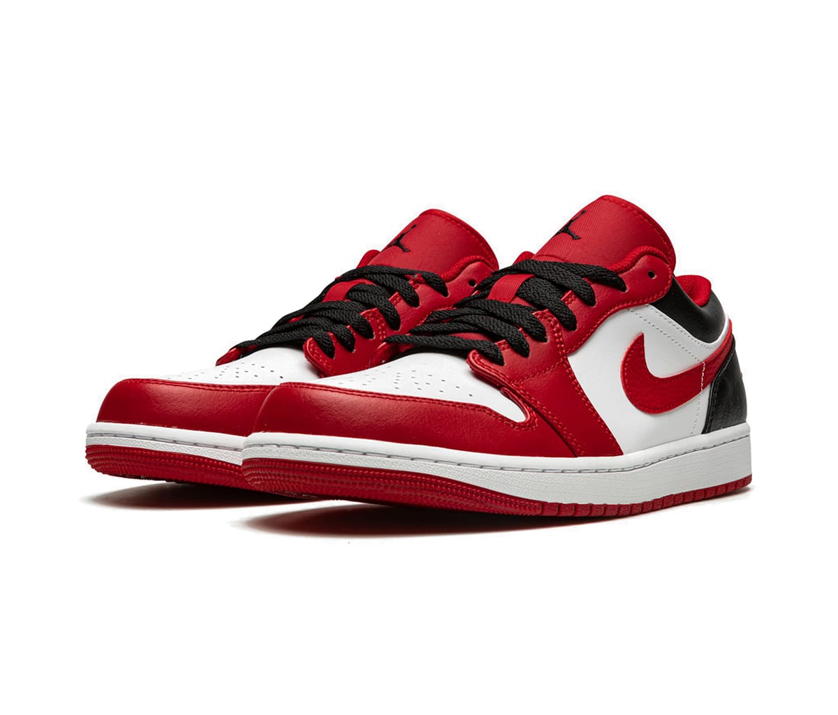 Air Jordan 1 Low Bulls