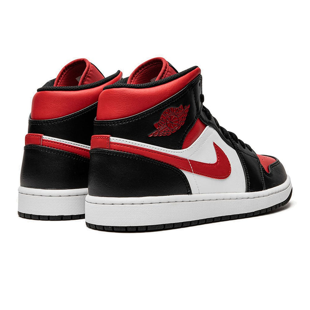 
                      
                        Air Jordan 1 Mid Alternate Bred Toe
                      
                    