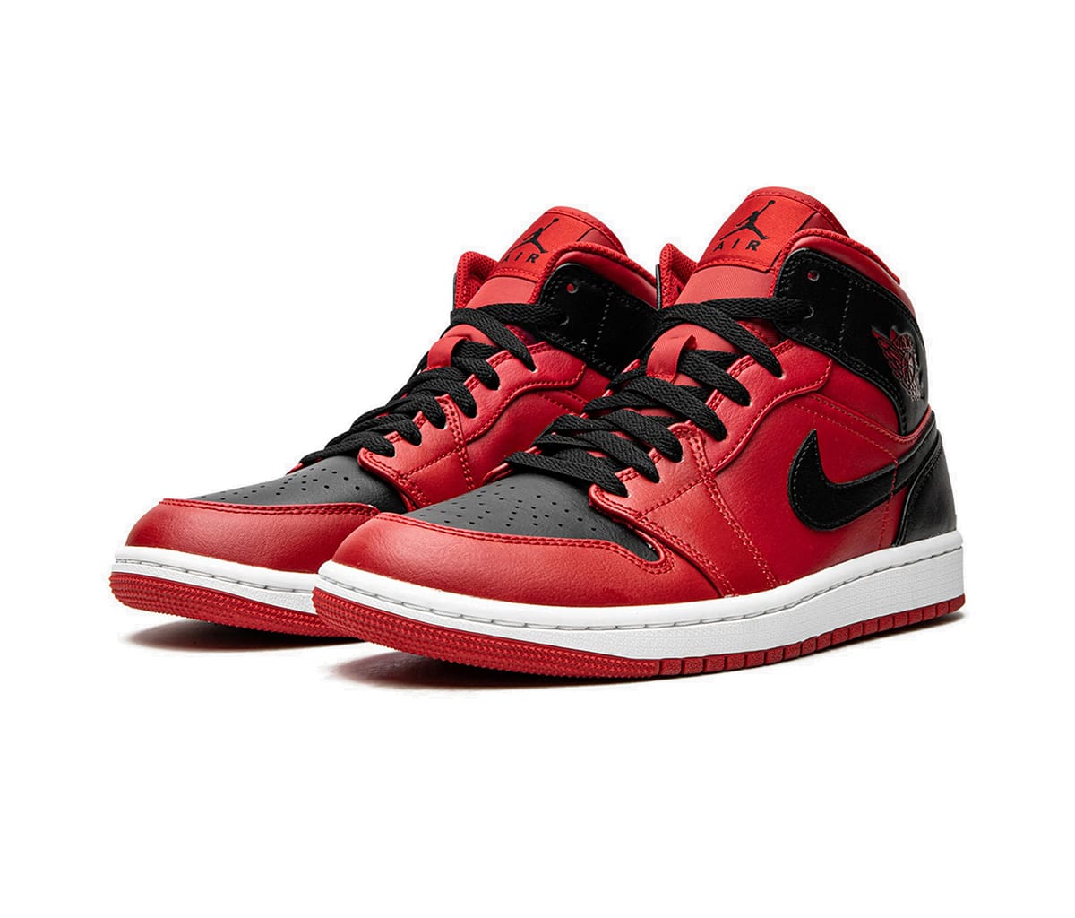 Air Jordan 1 Mid Reverse Bred