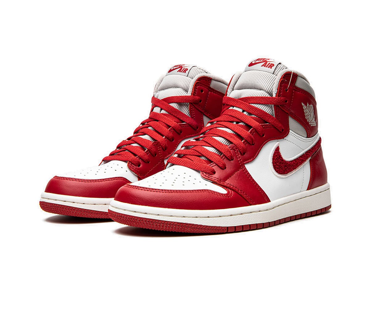 Air Jordan 1 Retro High Varsity Red (W)