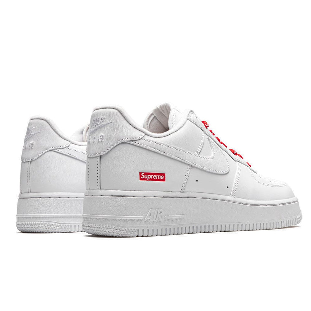 
                      
                        Nike Air Force 1 Low Supreme White
                      
                    