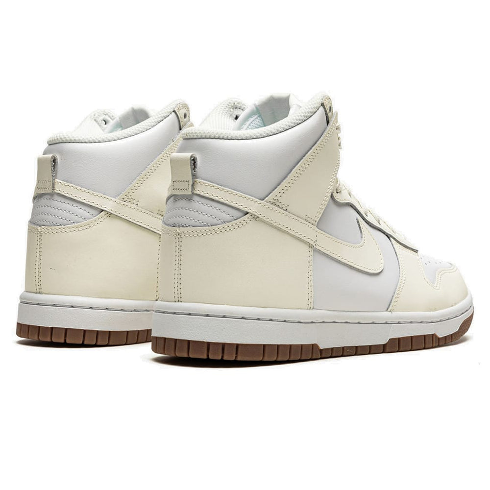 
                      
                        Nike Dunk High Sail Gum (W)
                      
                    