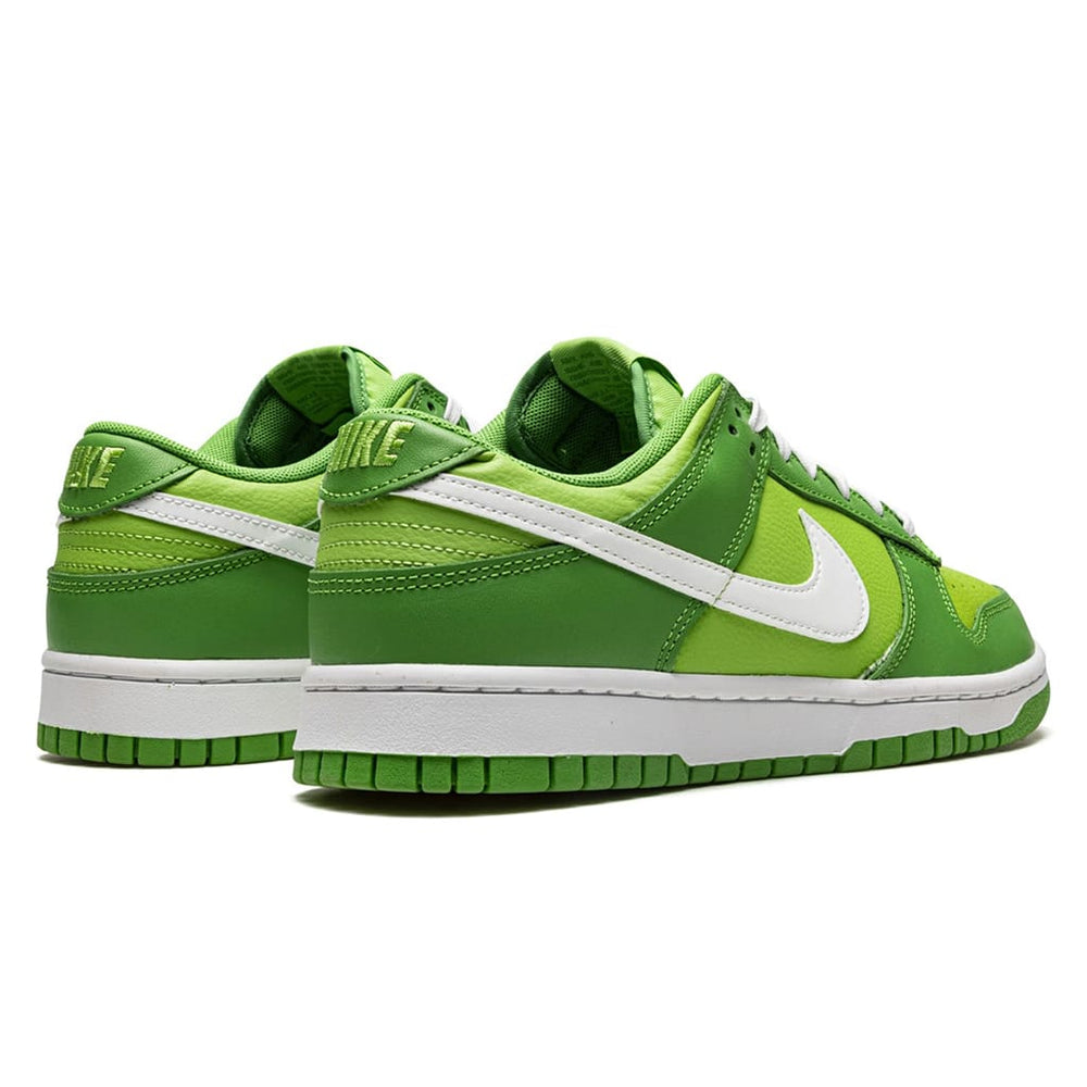 
                      
                        Nike Dunk Low Chlorophyll
                      
                    