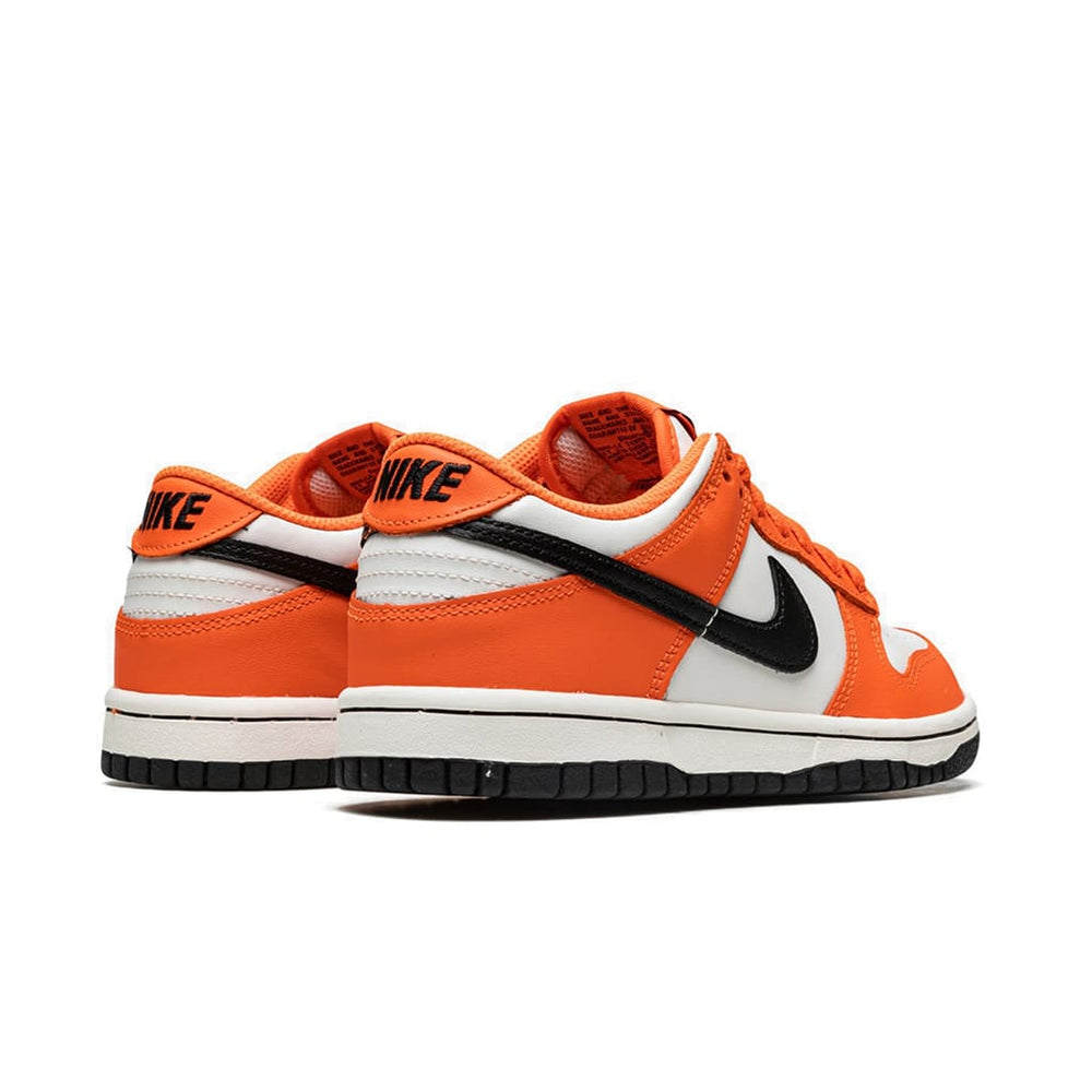 
                      
                        Nike Dunk Low Halloween (GS)
                      
                    