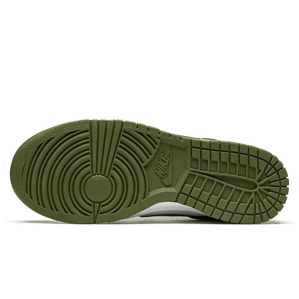 
                      
                        Nike Dunk Low Medium Olive (W)
                      
                    