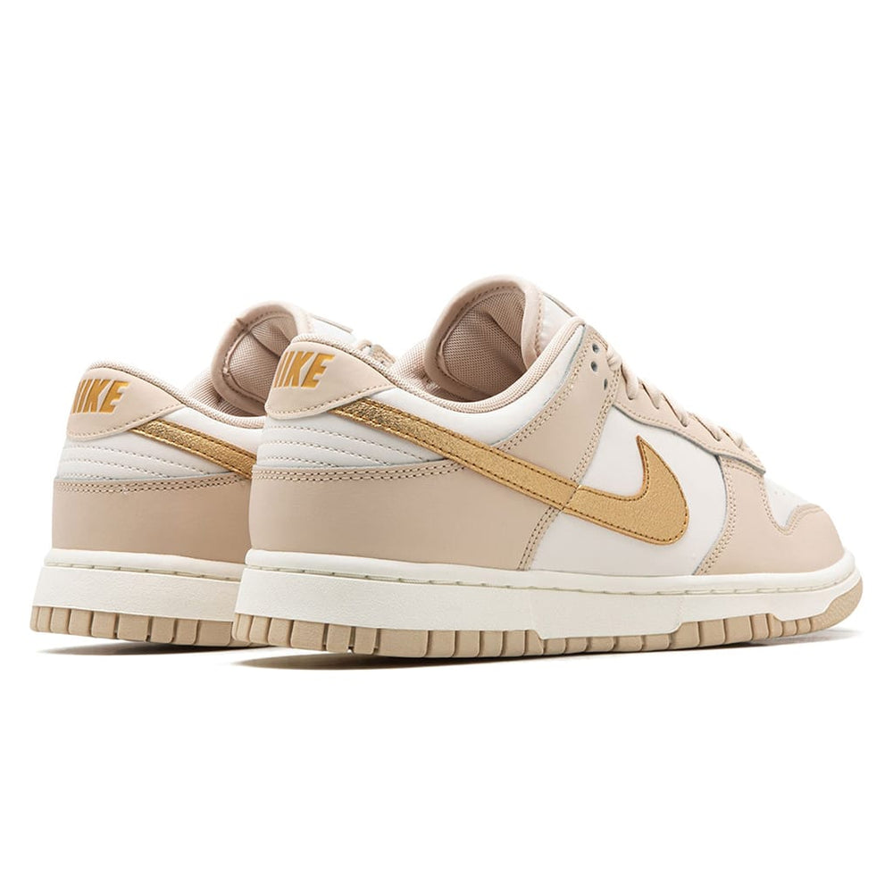 
                      
                        Nike Dunk Low Phantom Metallic Gold (W)
                      
                    