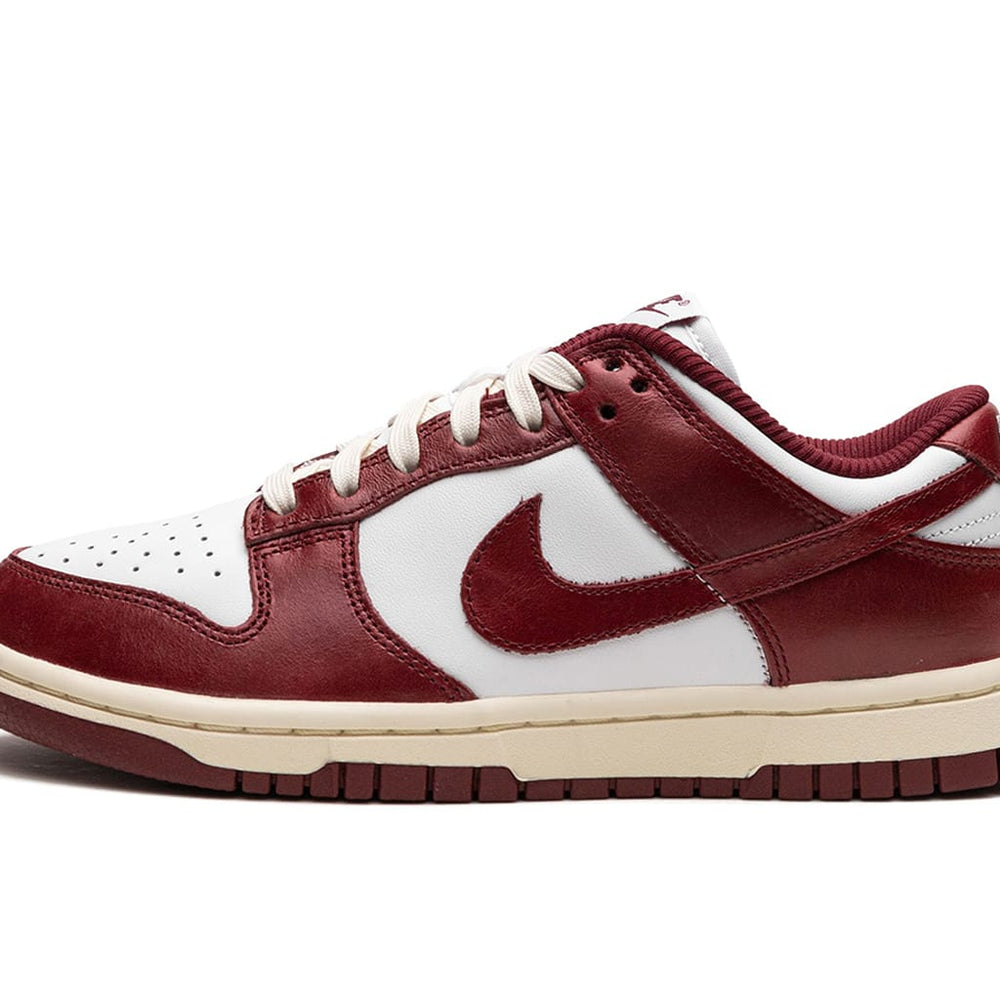 Nike Dunk Low Vintage Team Red (W)