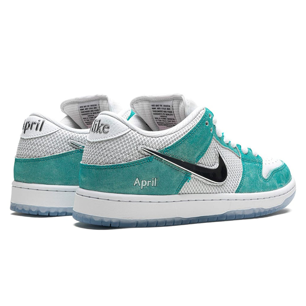 
                      
                        Nike SB Dunk Low April Skateboards
                      
                    