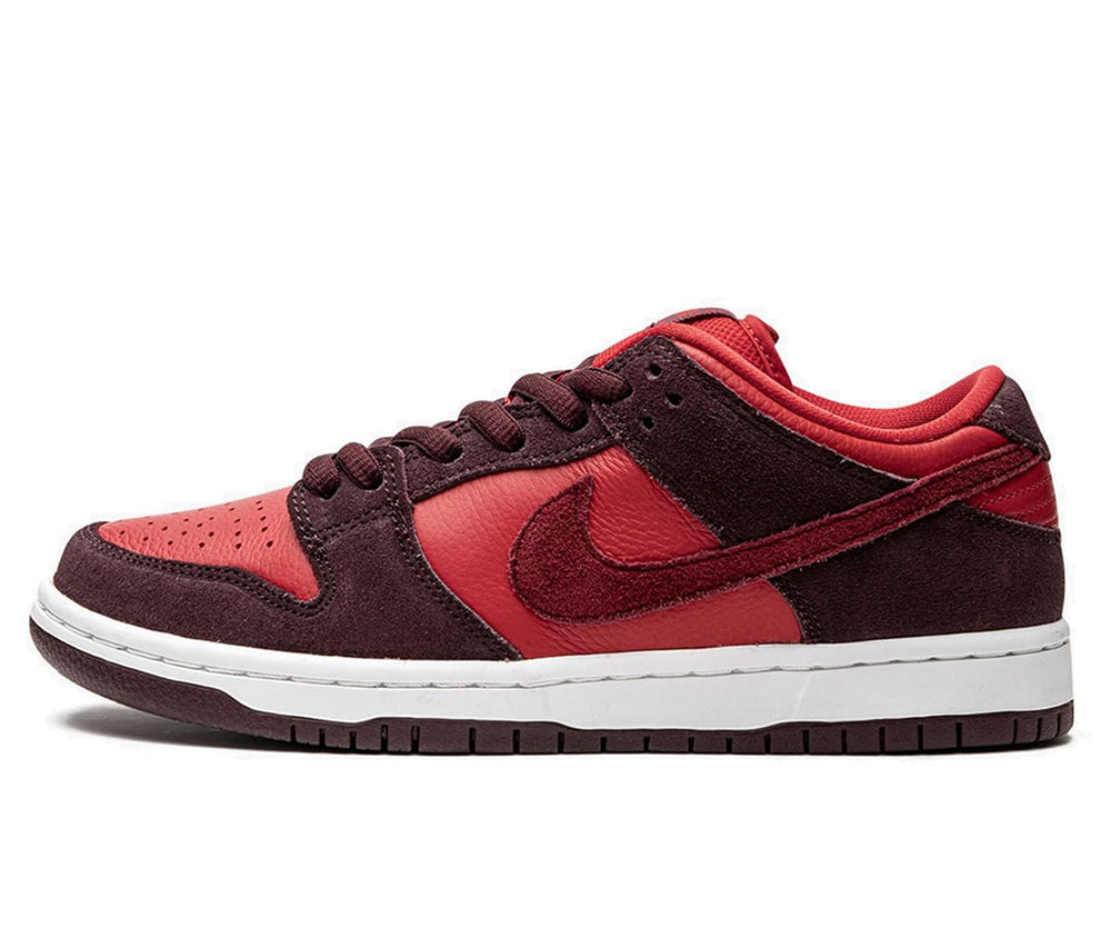 Nike SB Dunk Low Cherry