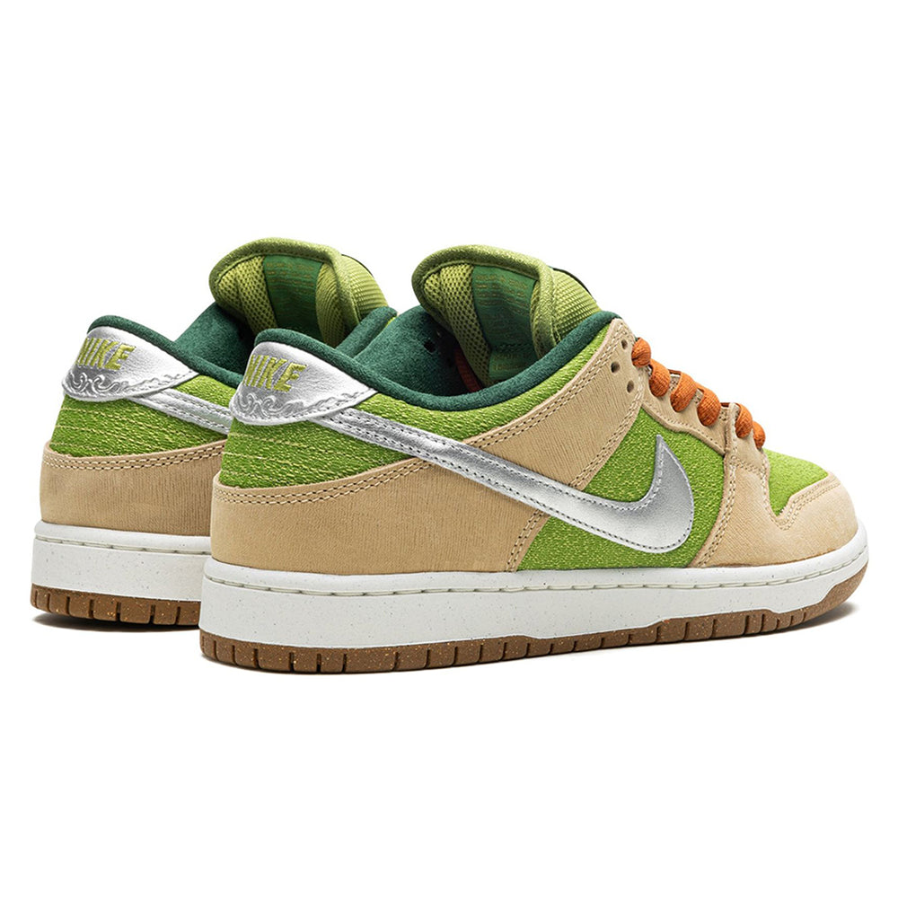 
                      
                        Nike SB Dunk Low Escargot
                      
                    