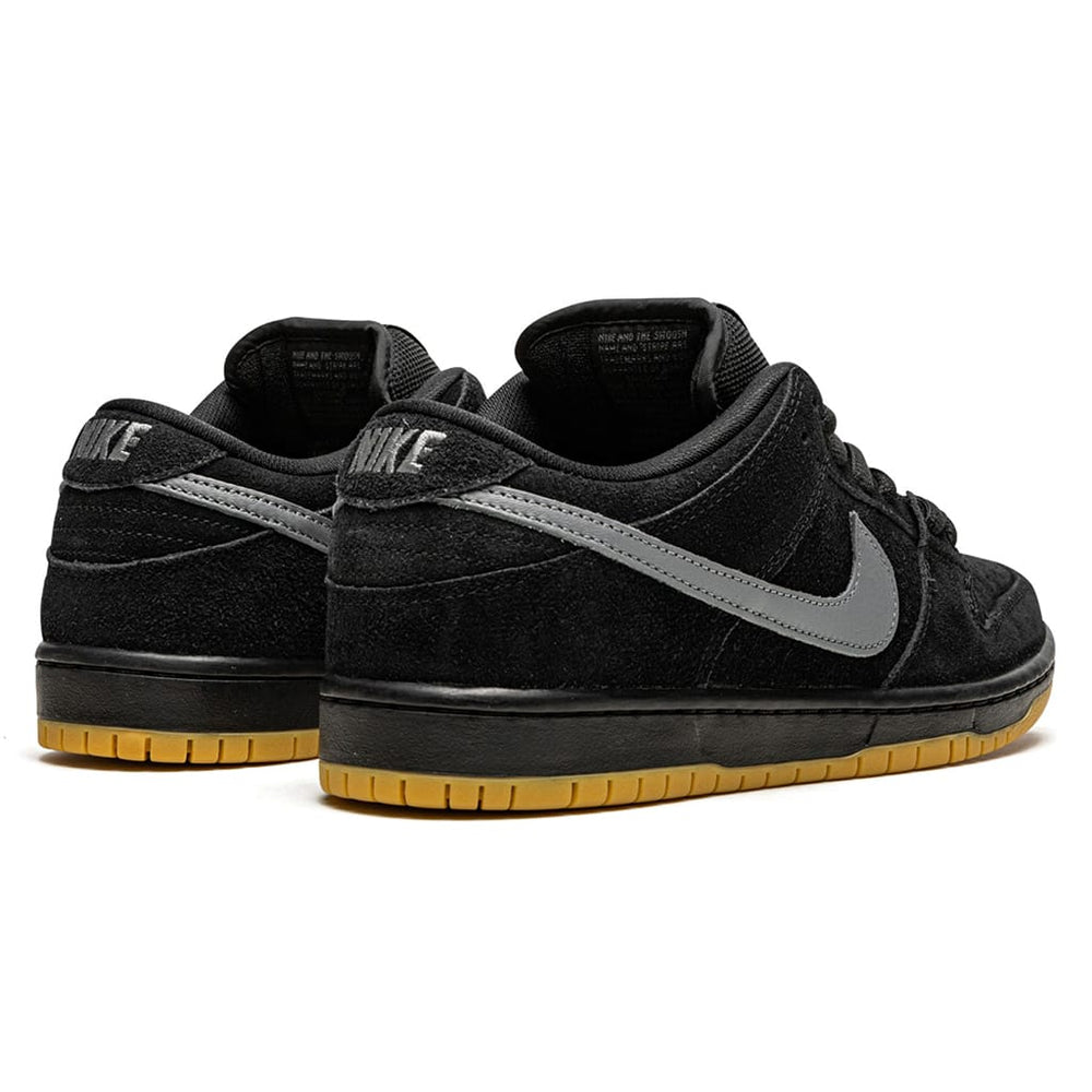 
                      
                        Nike SB Dunk Low Fog
                      
                    