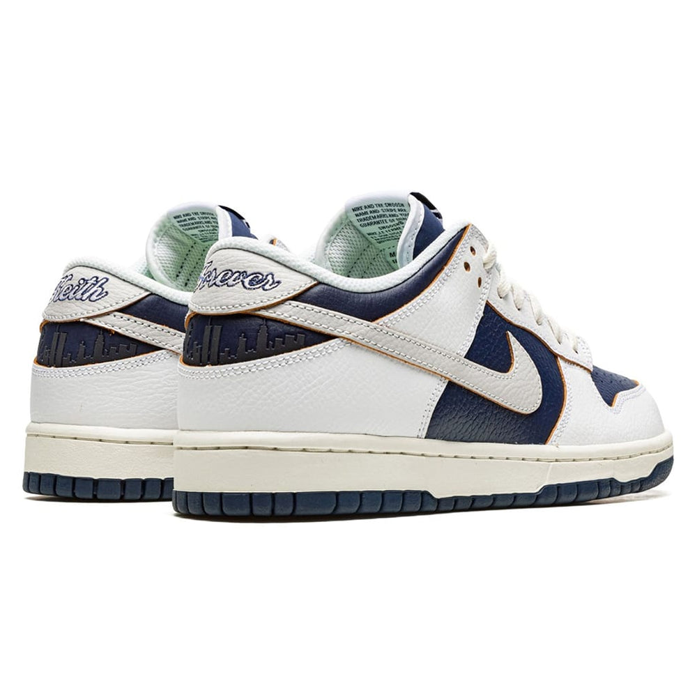 
                      
                        Nike SB Dunk Low HUF New York City
                      
                    