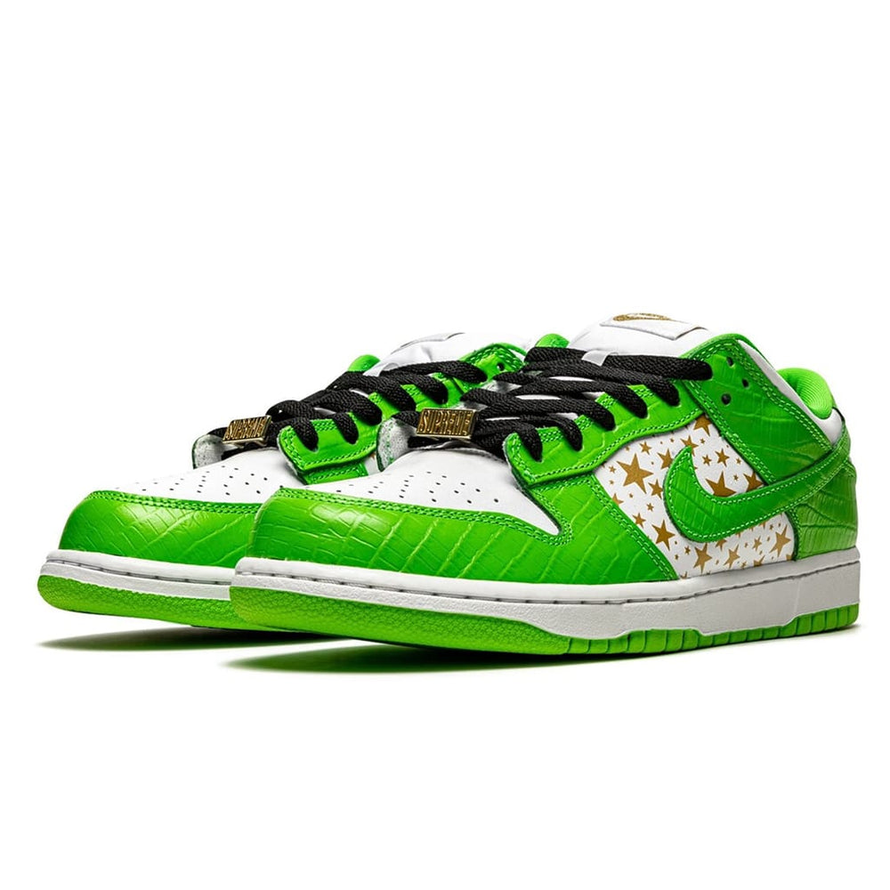 Nike SB Dunk Low Supreme Stars Mean Green