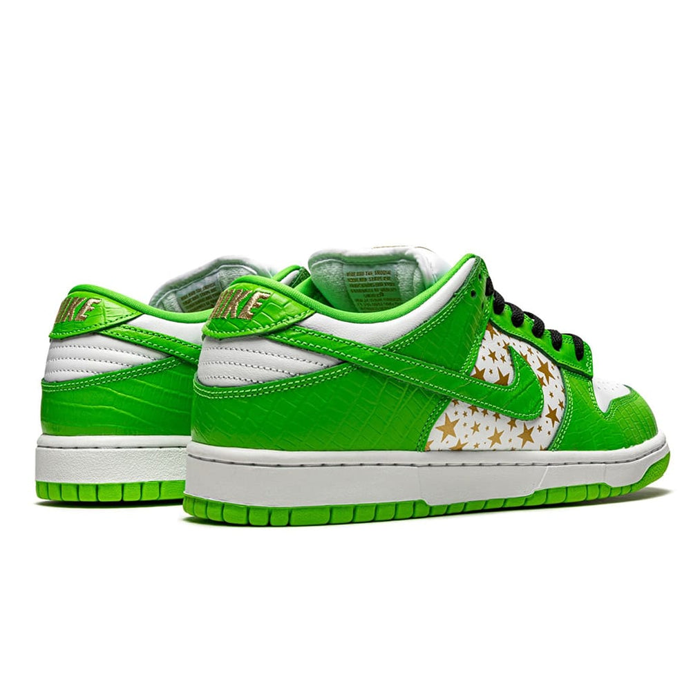 
                      
                        Nike SB Dunk Low Supreme Stars Mean Green
                      
                    