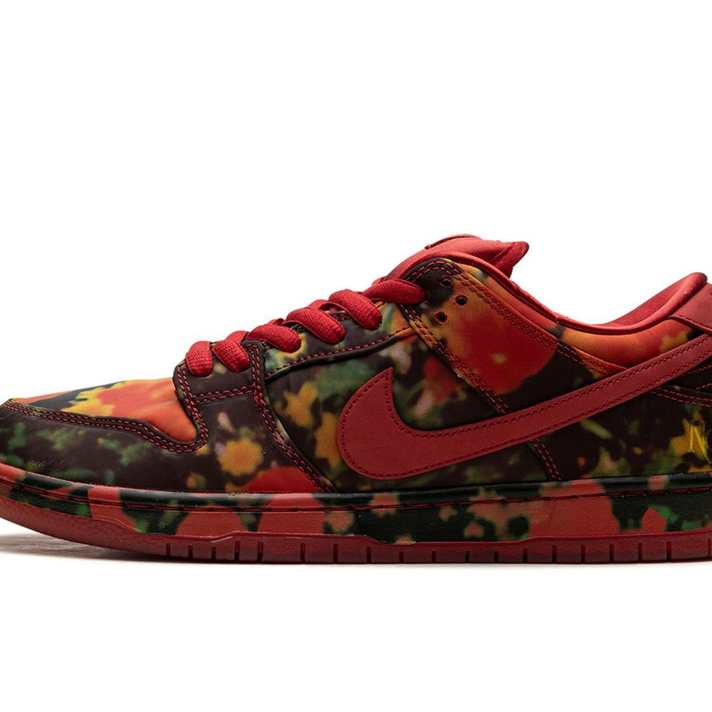 Nike SB Dunk Low The Wizard of Oz Poppy Field