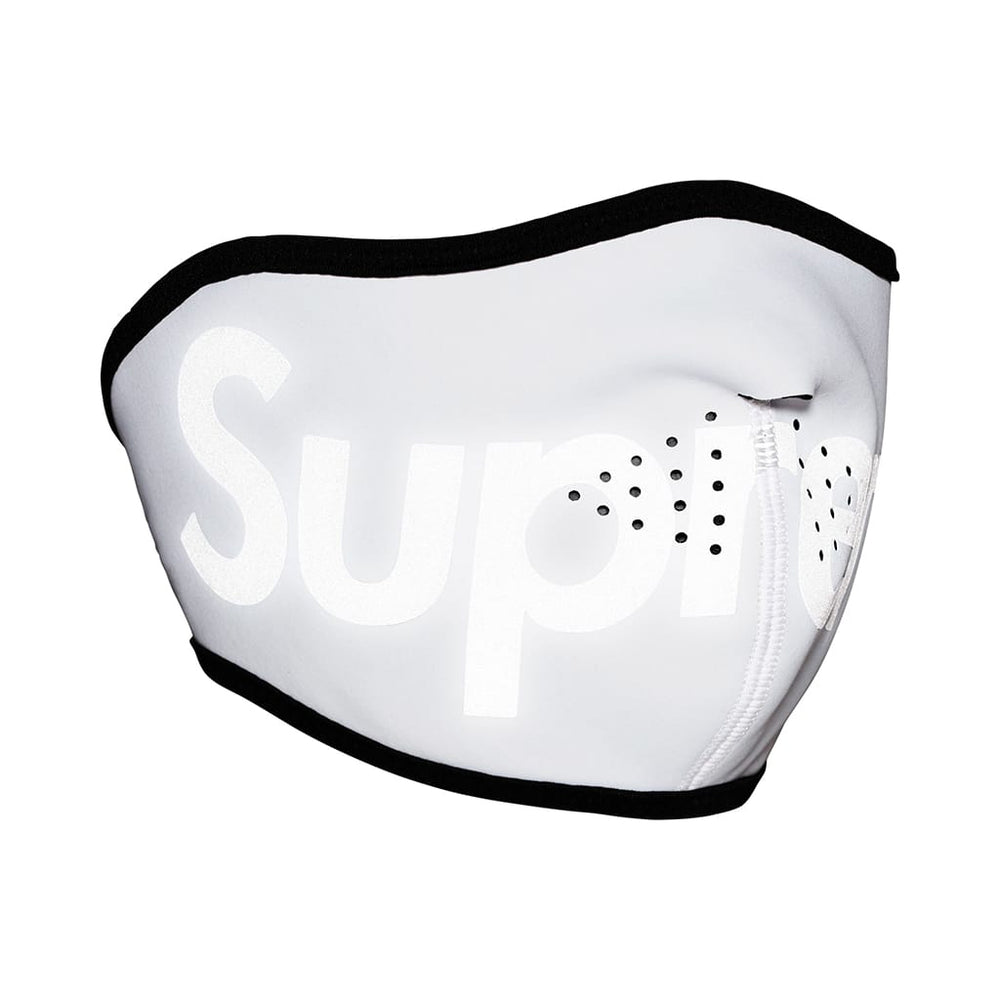 
                      
                        Supreme WINDSTOPPER Facemask White
                      
                    