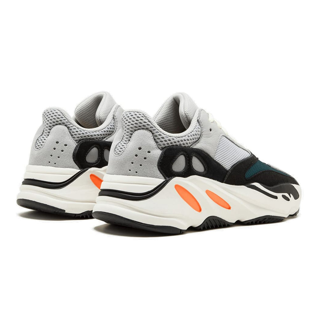 
                      
                        adidas Yeezy Boost 700 Wave Runner Solid Grey
                      
                    