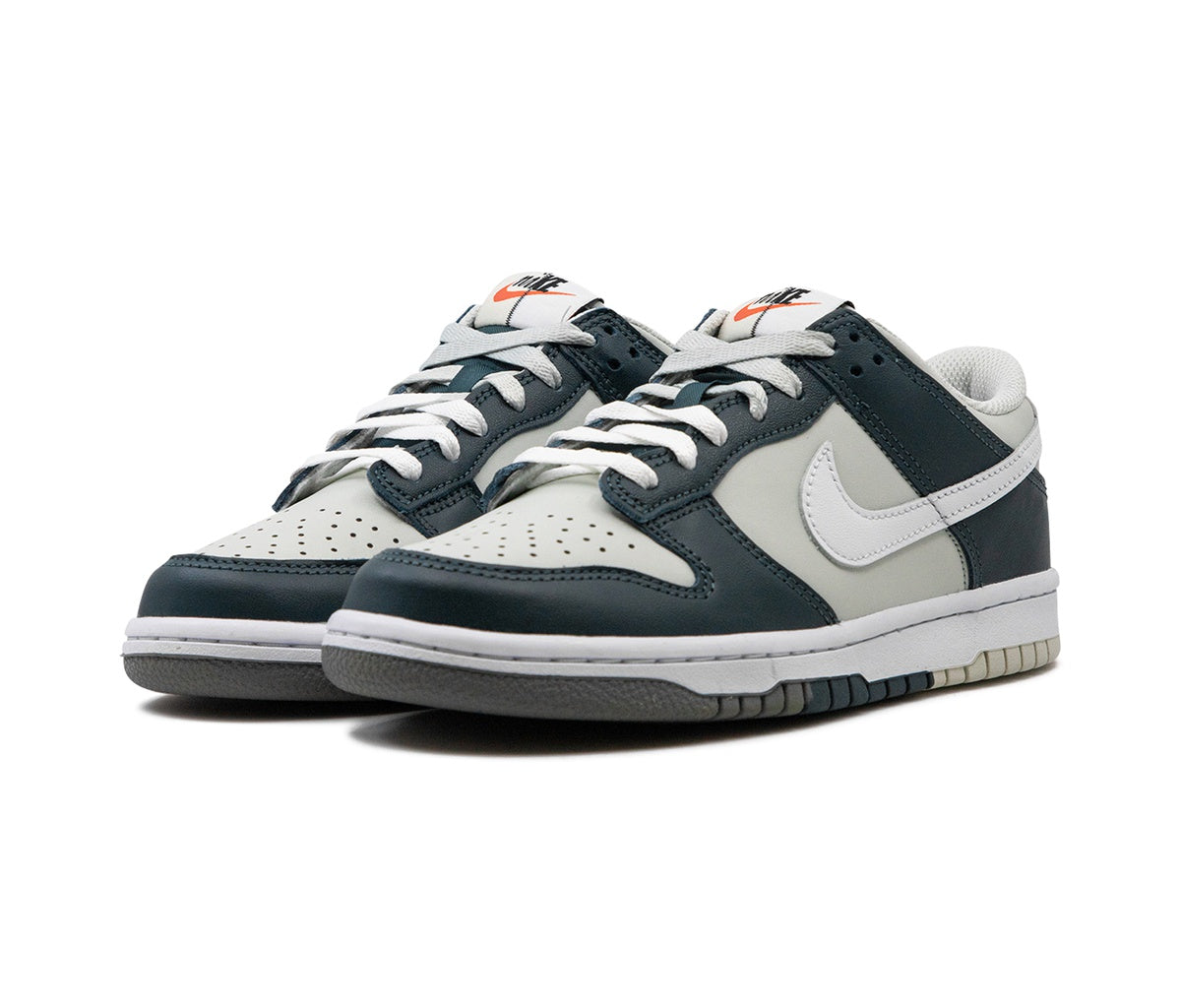 nike dunk low graphite cloud white