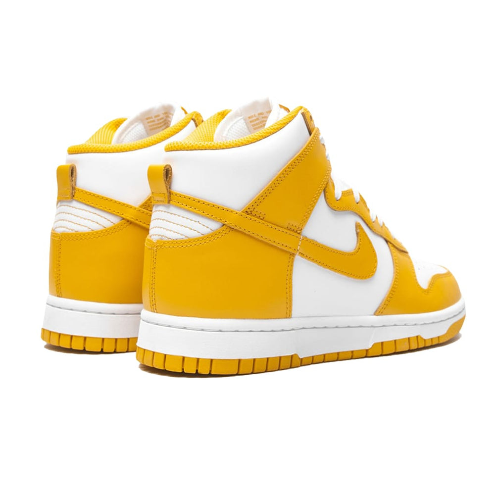 
                      
                        Nike Dunk High Dark Sulfur (W)
                      
                    